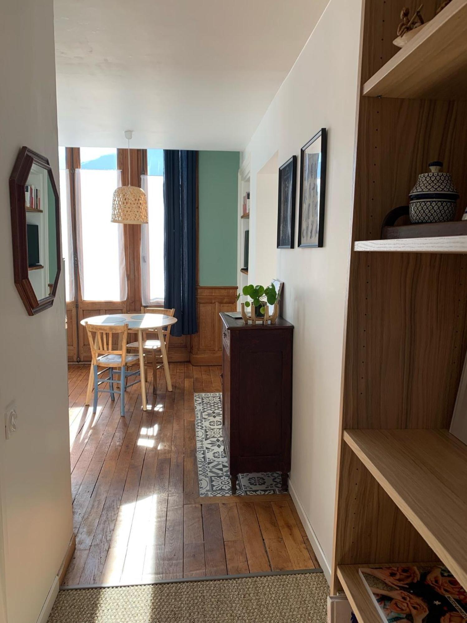 A Deux Pas De La Gare, La Maison Rouge Albertville Eksteriør bilde